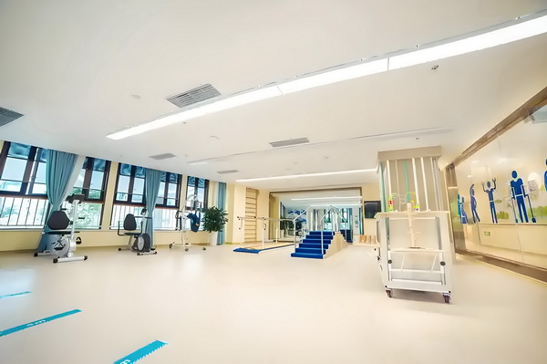 申请深户要什么学历_不会唱歌却开演唱会，58岁的郑伊健消费情怀？ 不会唱歌占了技术人员研发